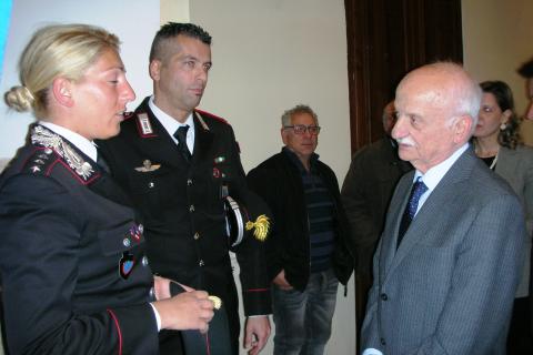 Mori con la capitana dei carabinieri Cervellera